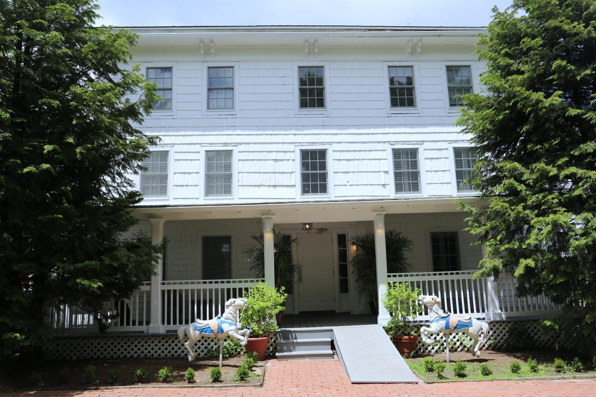 Harpoon House Bed & Breakfast Southampton Exterior photo
